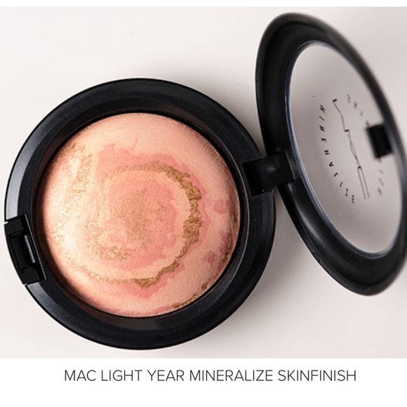 RARE LIGHT YEAR MAC MIneralized Skinfinish - Picture 10 of 15